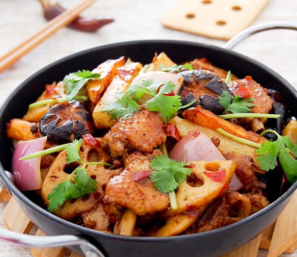  p>福星麻辣香锅源于重庆缙云山土家风味,是当地老百姓的家常做法,以