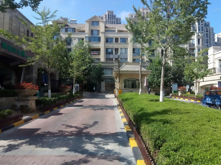  p>锦绣华城一期位于青岛市市南中央cbd,由 a target="_blank" href="