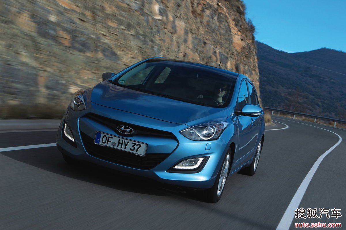  p>现代i30是现代为欧洲消费者特别研发的首款掀背版/wagon车型.