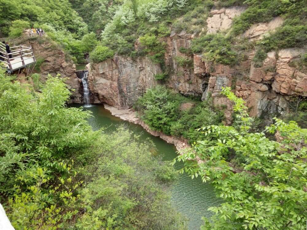 target="_blank" href="/item/伏羲山飞龙峡">伏羲山飞龙峡 /a>景区
