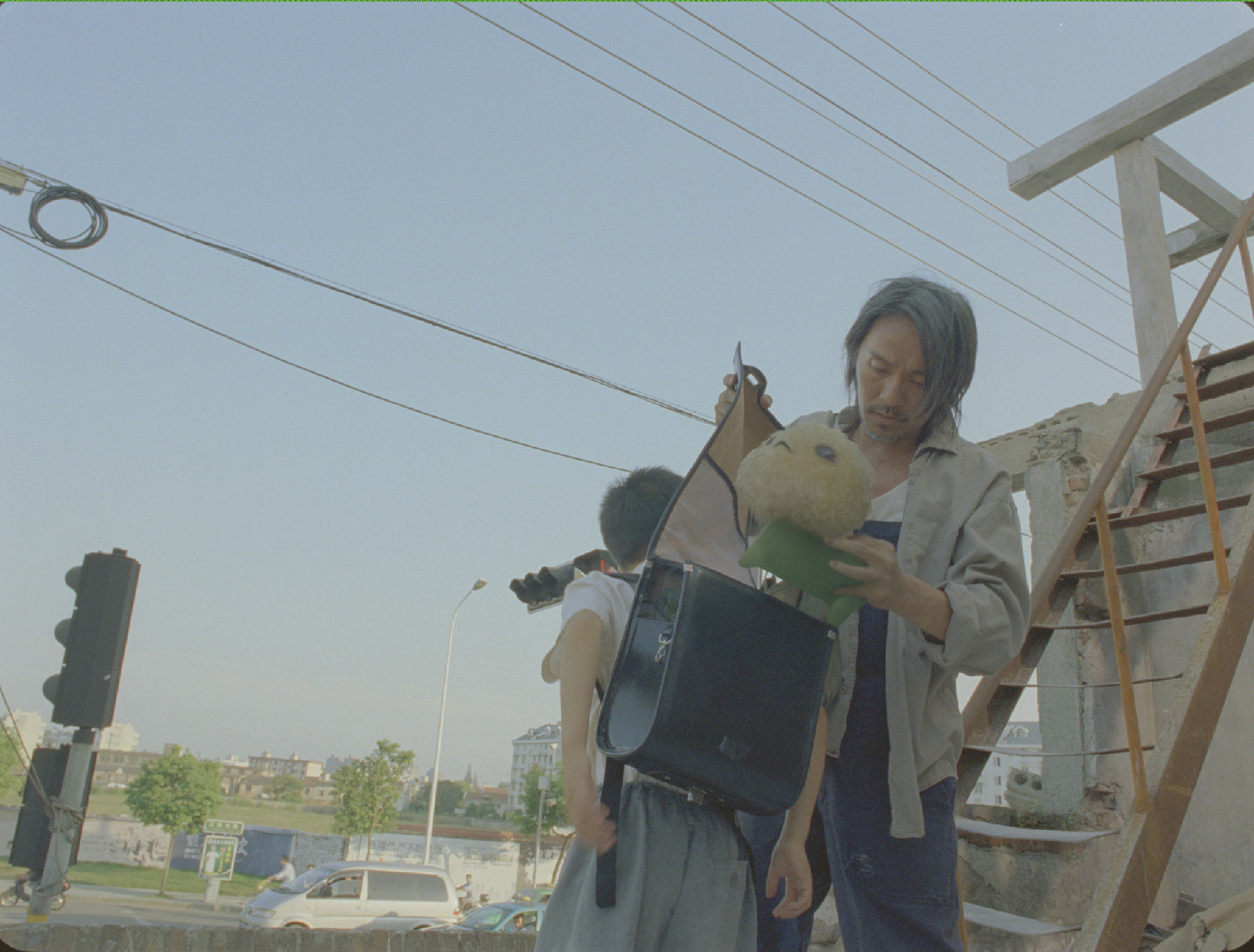  p>《长江7号》是由 a target="_blank" href="/item/周星驰/169917"