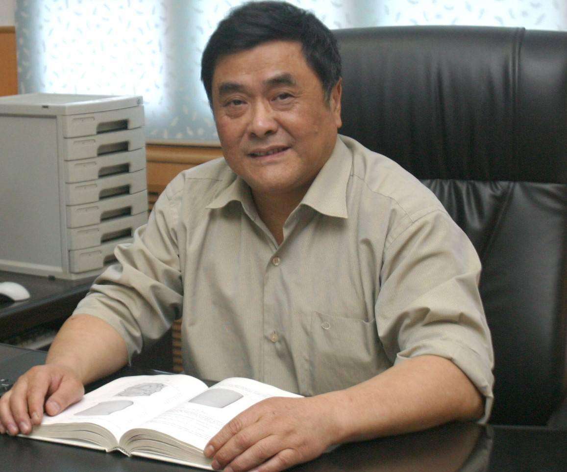 " href="/item/湖北/173862" data-lemmaid="173862">湖北 /a>沙市人