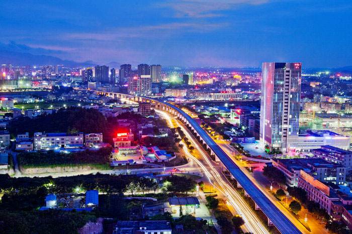  p>陈江街道位于中国 a href="#">广东省 /a>惠州市西南部,交通四通
