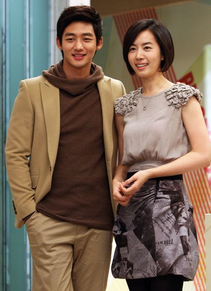  a target="_blank" href="/item/李泰成/4751895" data-lemma