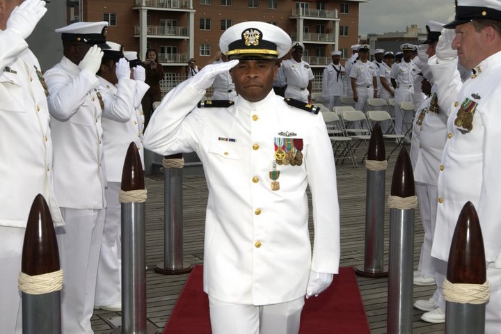  p>美国海军军衔有3等10级,还存在一种特殊的军衔(一般不授出).