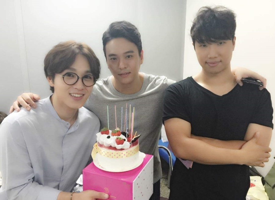  p>李硕薰(lee seok hoon),1984年2月21日出生于韩国仁川,韩国男歌手