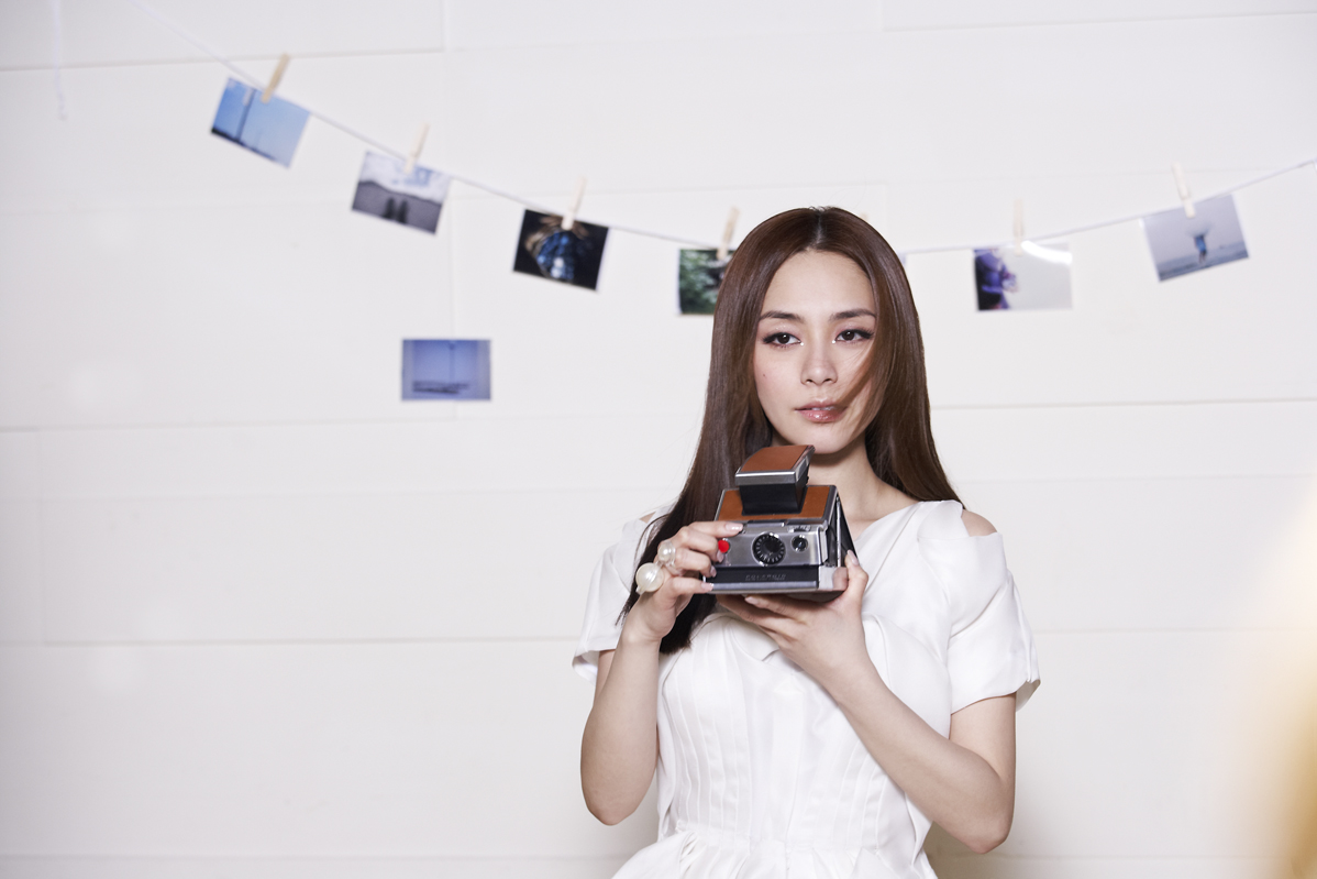  p>钟欣潼(阿娇,gillian chung),曾用名钟欣桐,1981年1月21日出生于