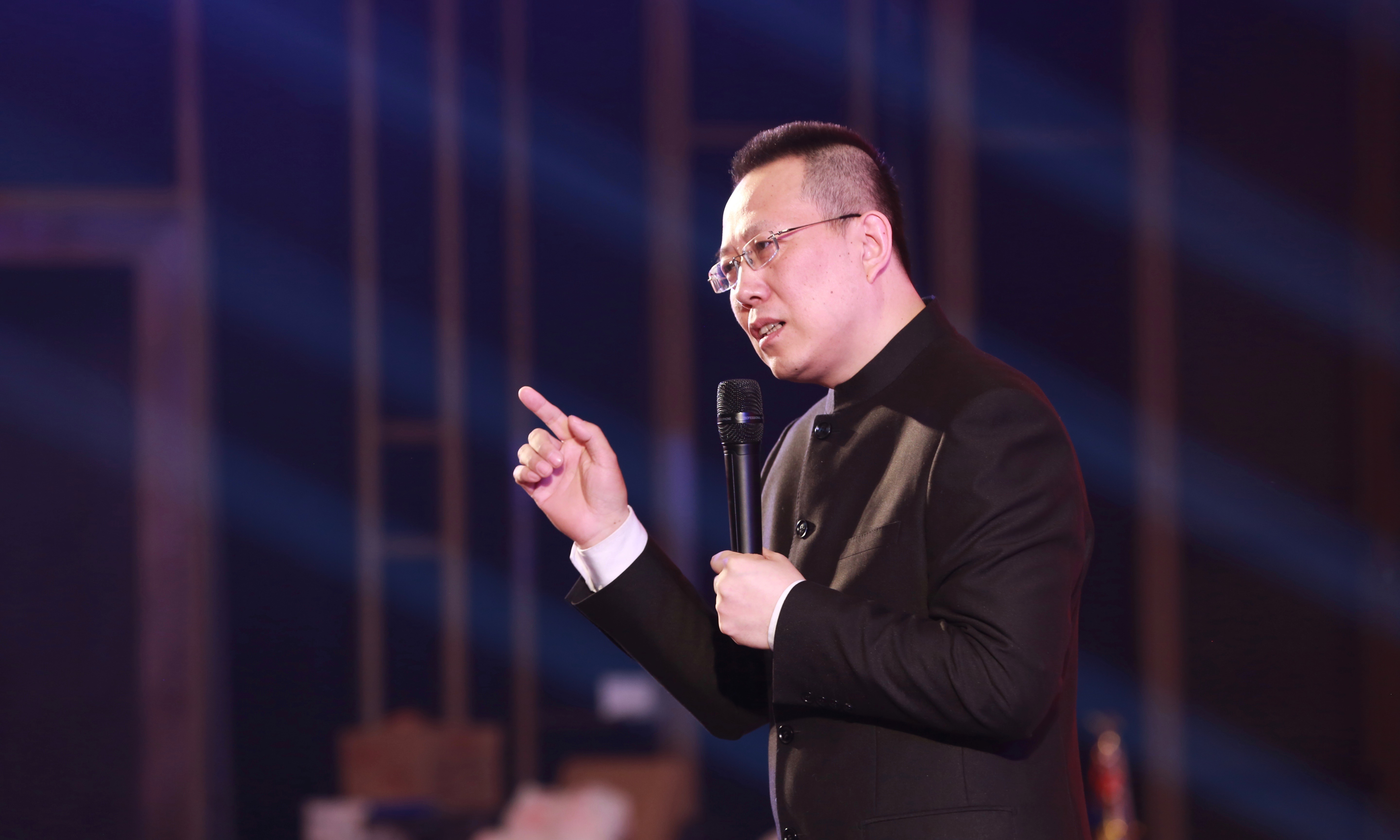 class="ref" data-ctrid="t53tmadv48zi">杜鹏,男,现任北京开放大学