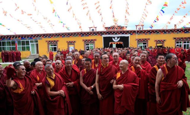 target="_blank" href="/item/石渠县/10816279" data-lemmaid="