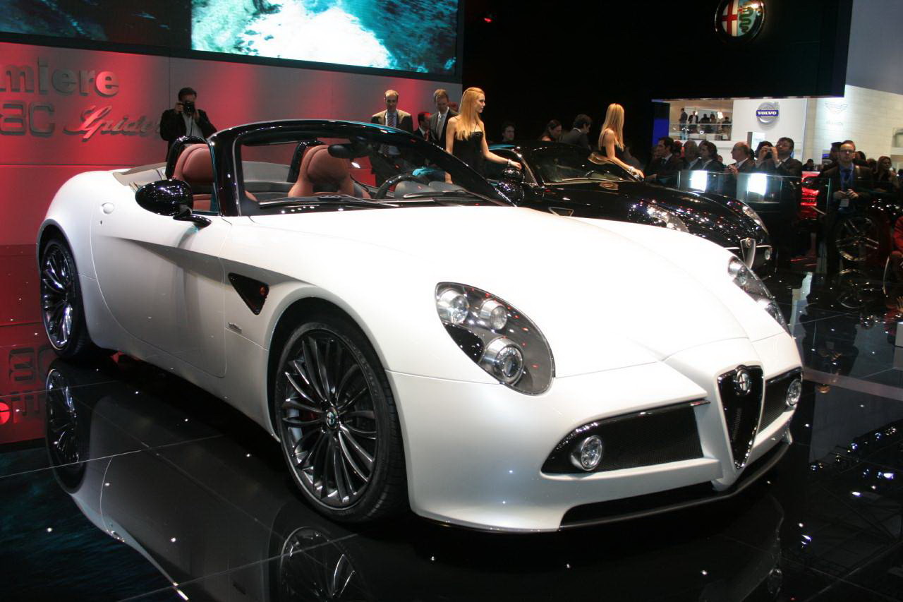  p>阿尔法·罗密欧(alfa romeo)是意大利著名的轿车和跑车制造商,创建