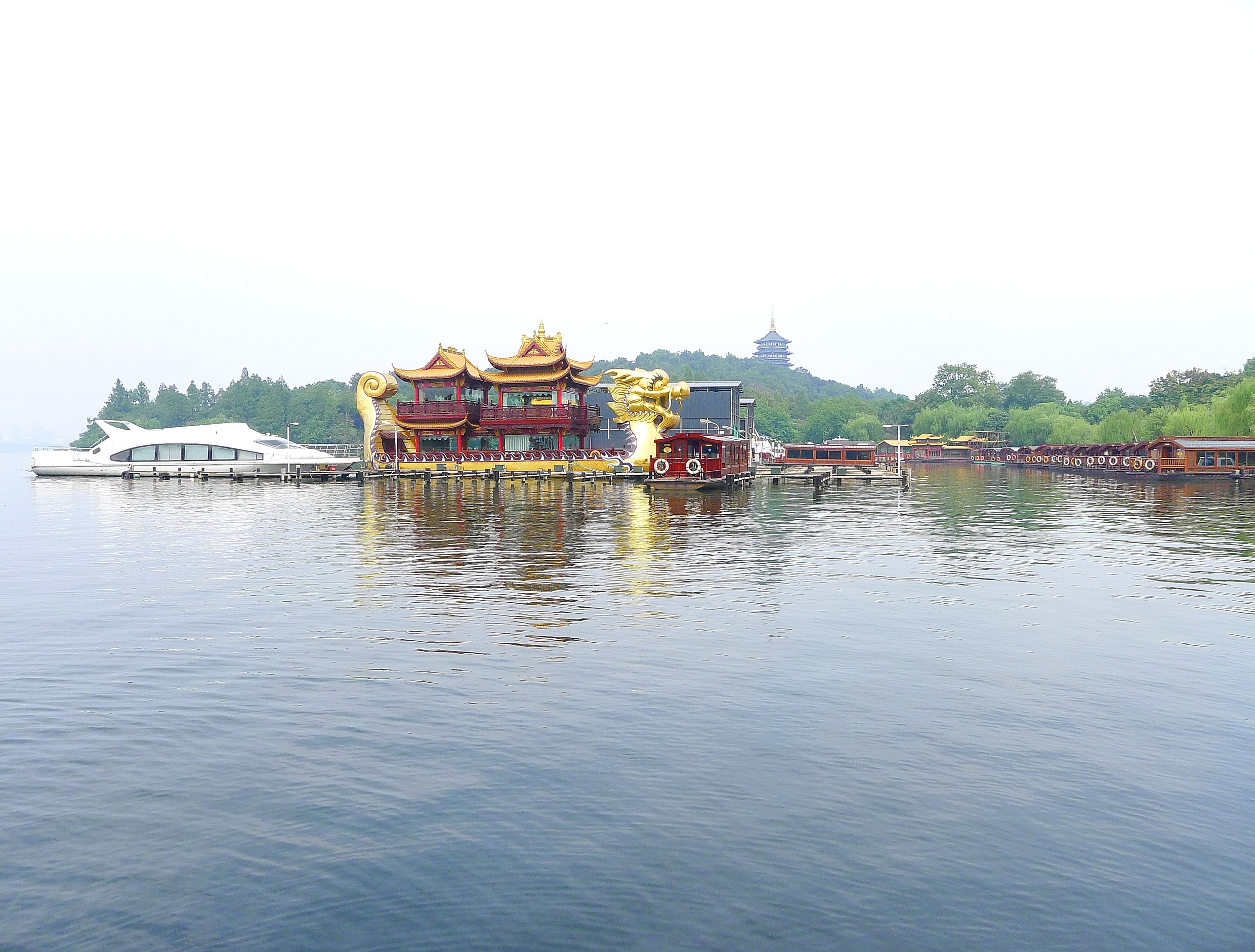  p data-id="gnzlggfl31">苏堤,旧称 a target="_blank" href="/item