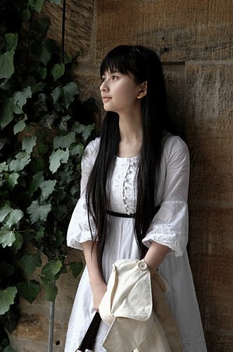  p>《初夏》是首本 a target="_blank" href="/item/夏达/7565515"