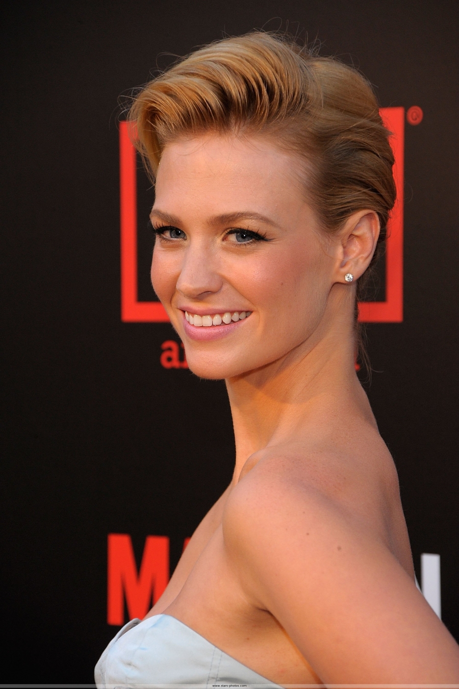  p>詹纽瑞·琼斯(january jones),1978年1月5日出生于 a target="