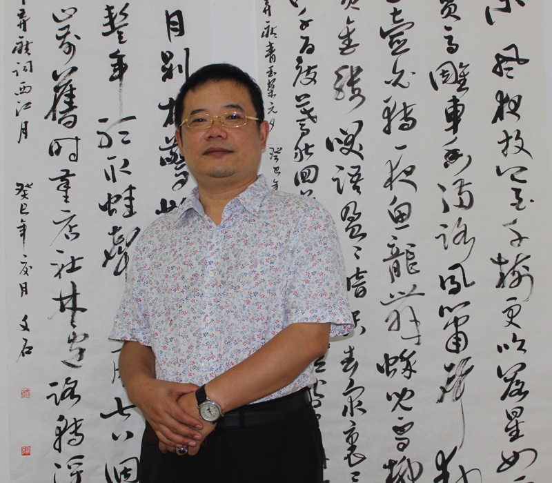  p>欧阳文石,别名欧阳兆增,书法家,1970年生于山东巨野,现居上海,上海