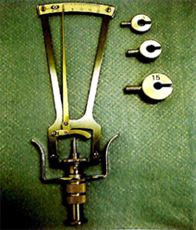  p data-id="gnbpb2aapw">眼压计是一种测量人眼眼压的仪器.