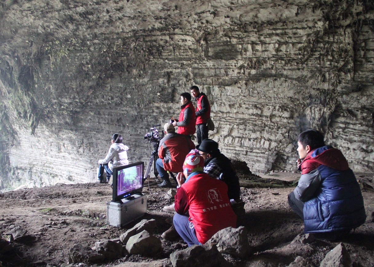  p>谢洪,本名谢启红,1976年生于四川省 a targe