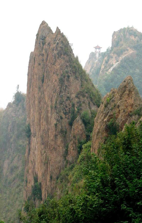 凤冠山
