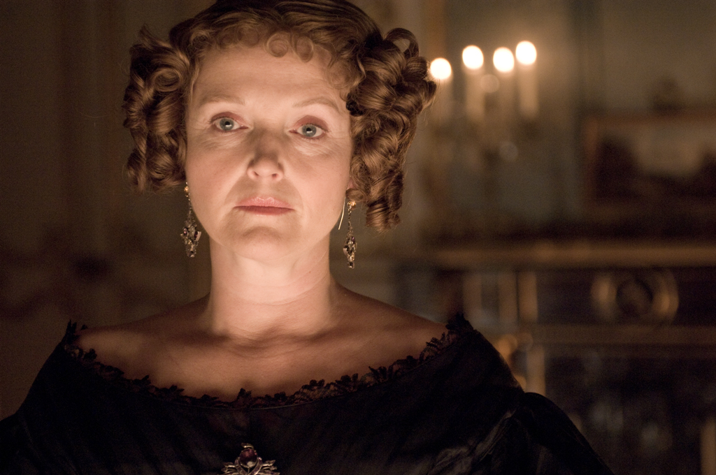  p>《年轻的维多利亚》是由英国momentum pictures公司发行的历史剧情