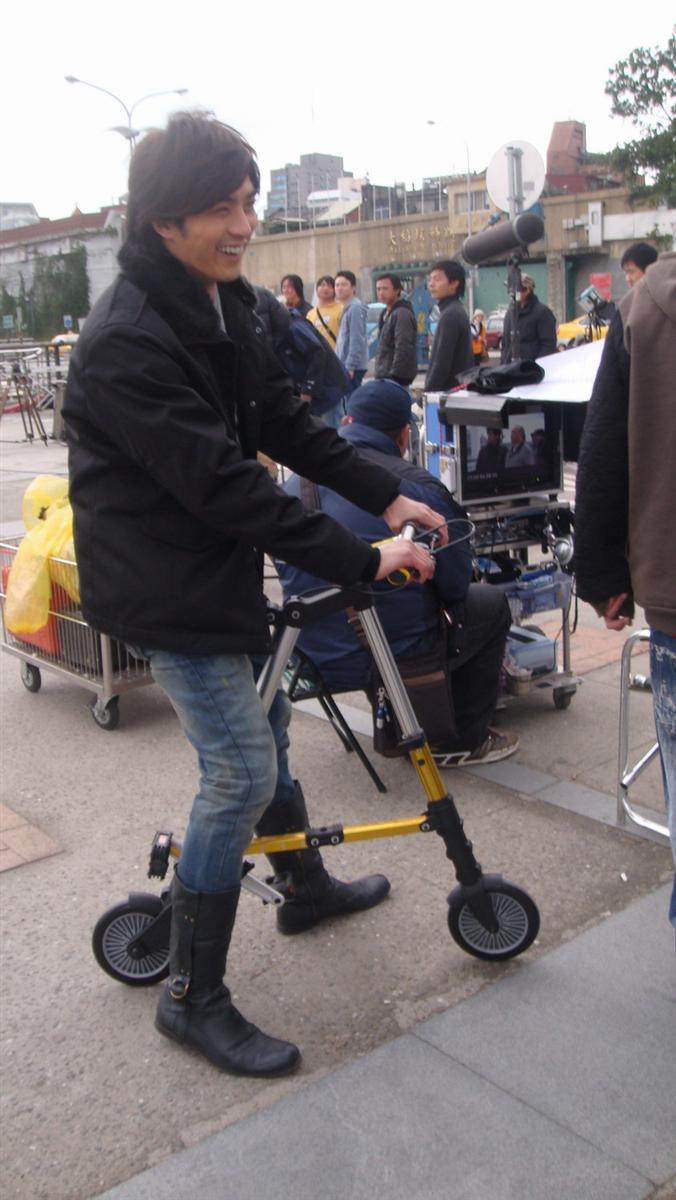 ">柴智屏 /a>制作, a target="_blank" href="/item/林合隆/3864799"