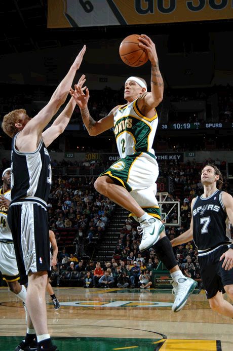  p>德隆蒂·韦斯特(delonte west),1983年7月26日出生于 a target="