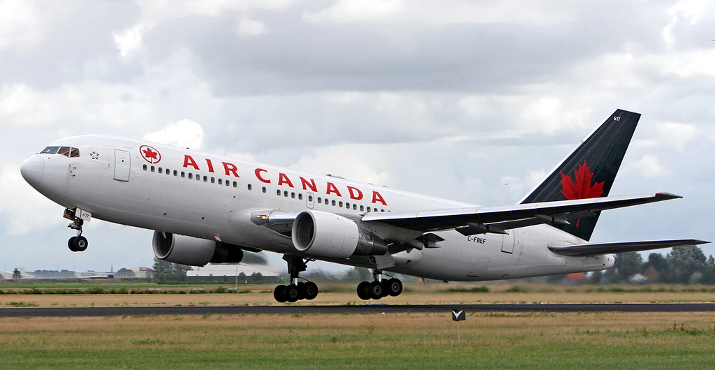 p>加拿大航空 i>(air canada,原中文译枫叶航空,简称加航) /i>,是