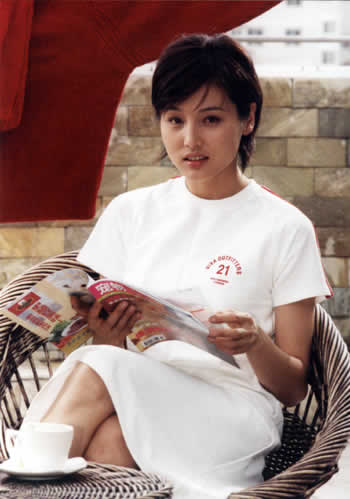  p>张延,1970年3月4日出生于陕西省西安市,中国内地女演员,主持人