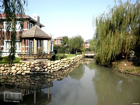 佘山月湖别墅小区图