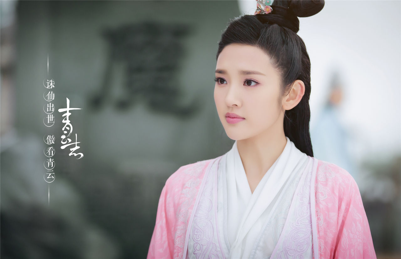  p>唐艺昕,1987年10月9日出生于四川省遂宁市,毕业于重庆大学美视电影