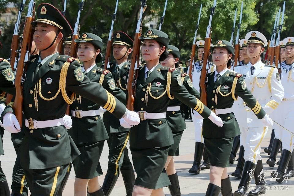 中国人民解放军陆,海,空三军仪仗队