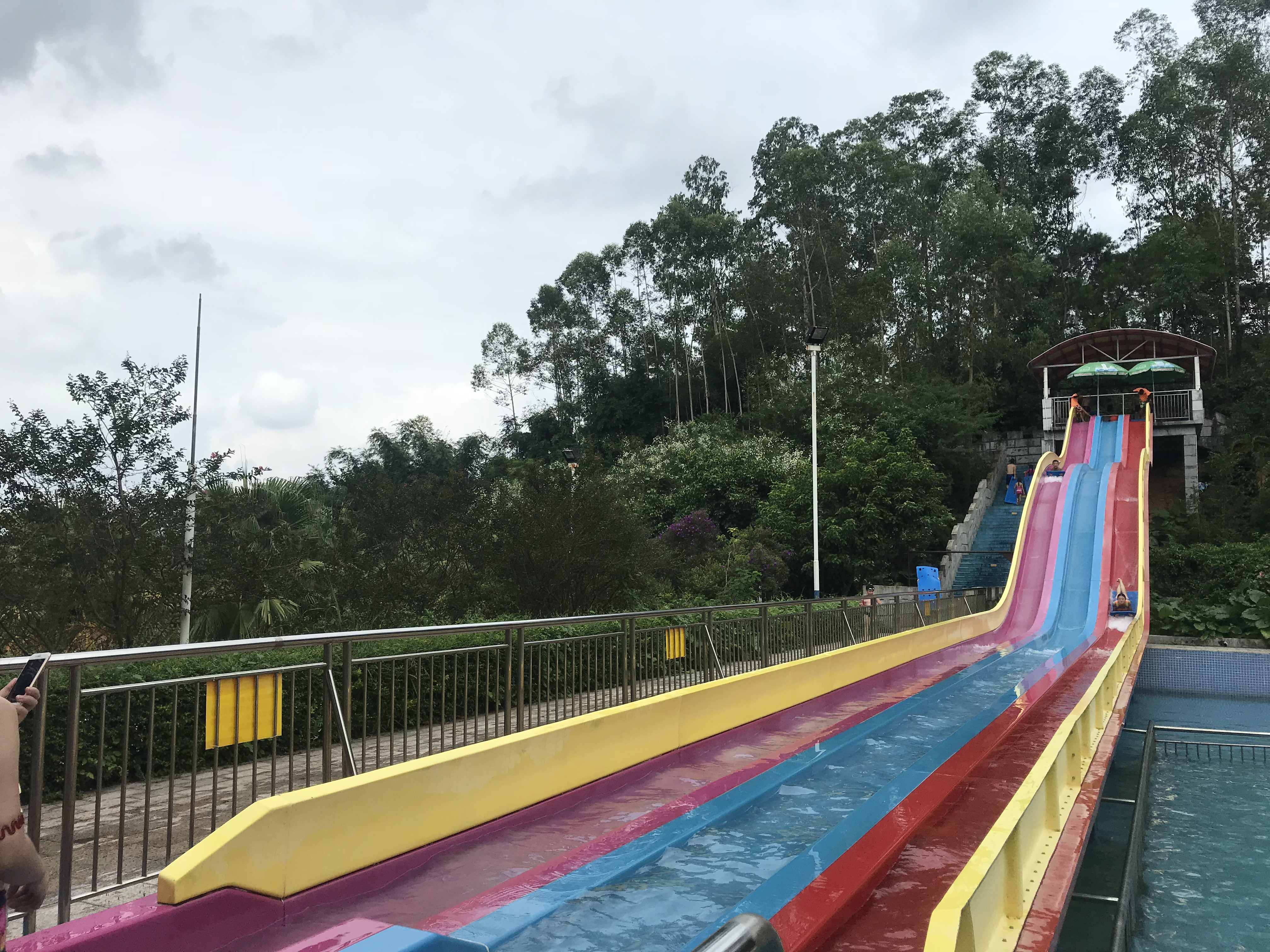  p>新兴县金水台是坐落在 a href="#" data-lemmaid="8956536">中国