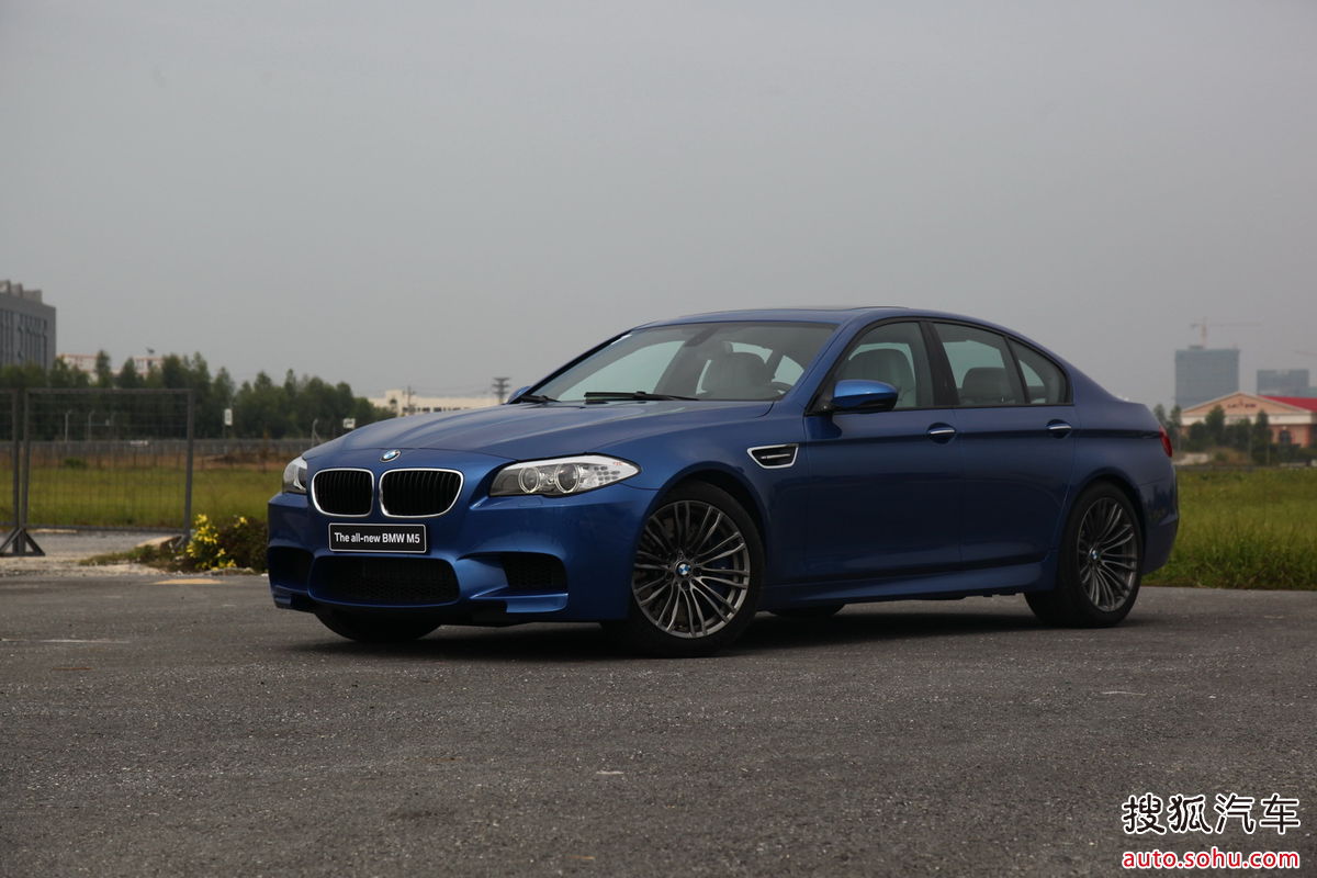 宝马m5