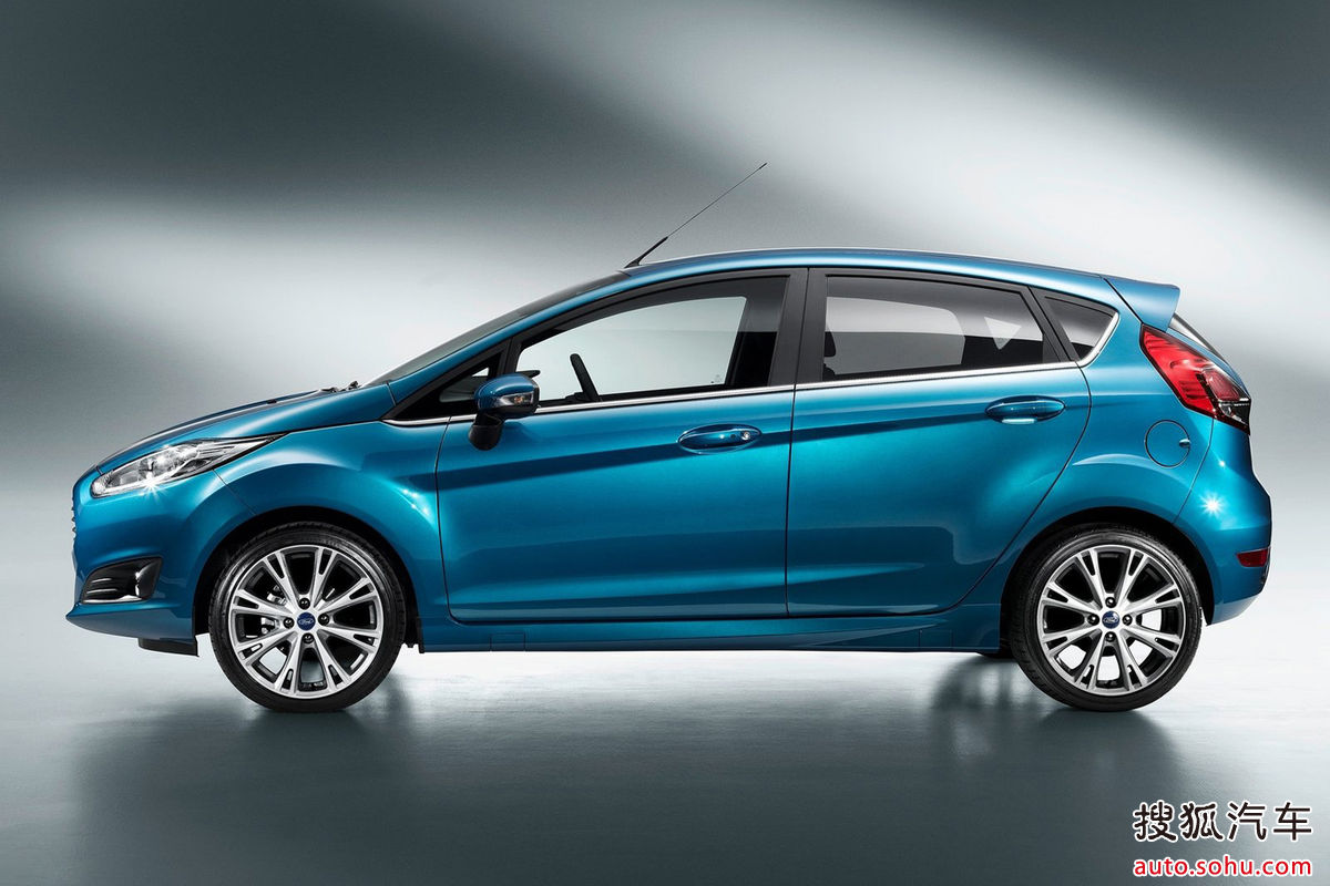 data-lemmaid="1953775">福特汽车公司 /a>向市场推出了第一代嘉年华