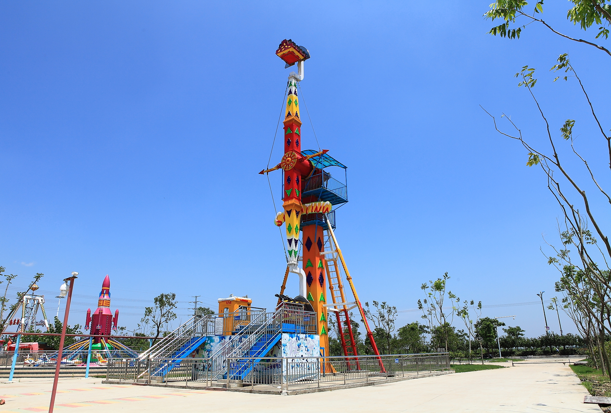  p data-id="gnxapy7ibt">卡迪欢乐世界是一座主题乐园,位于江苏省 a