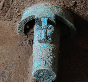 西周青铜轮牙马车