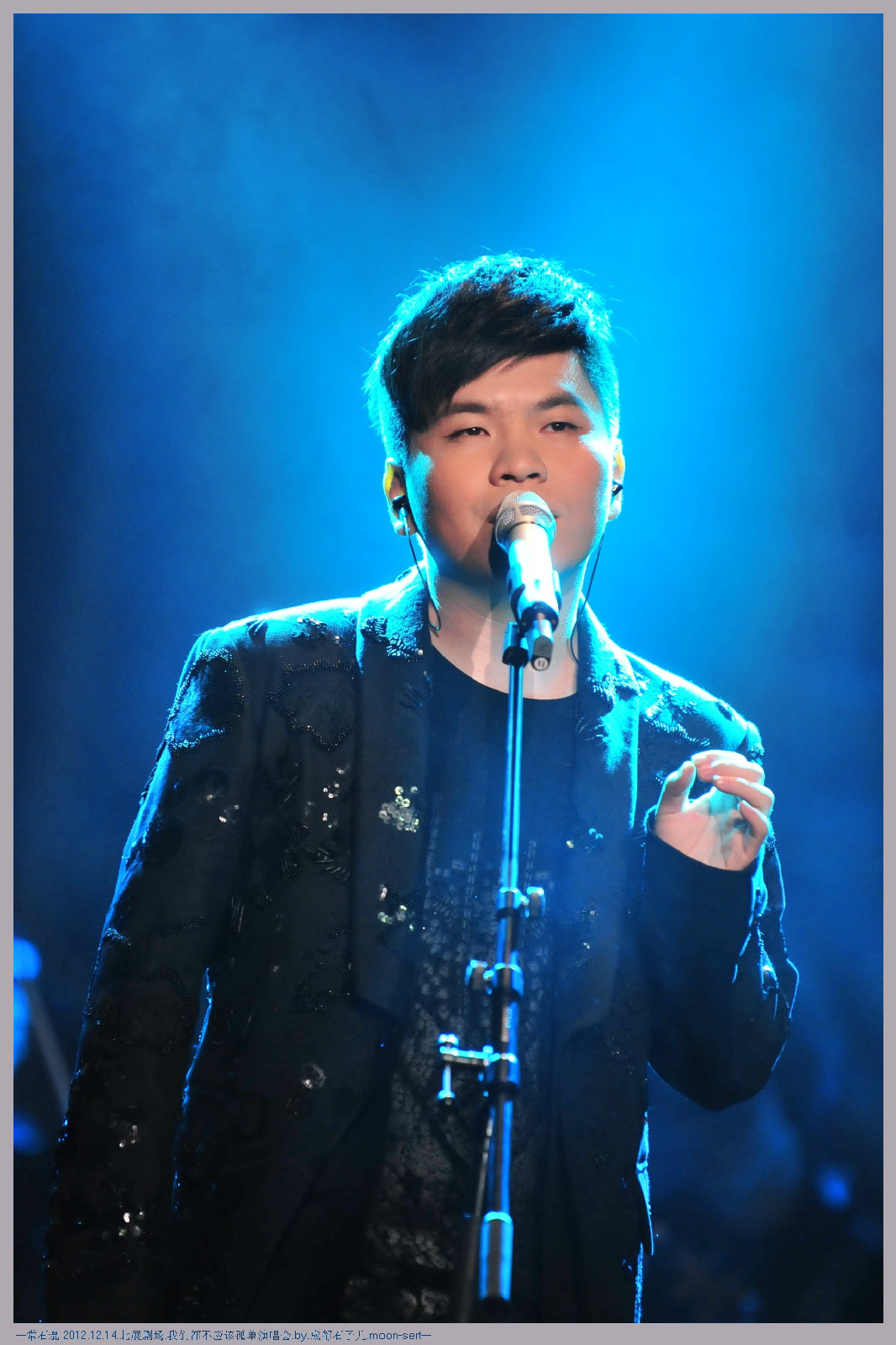  p>常石磊,1981年7月21日出生于广东省广州市,中国内地男歌手,音乐