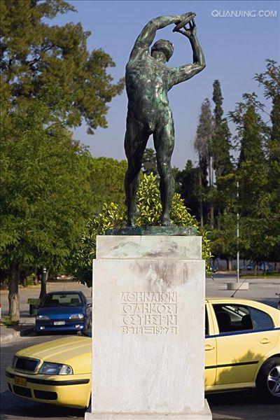  p>《掷铁饼者》是希腊雕刻家 a href="#" data-lemmaid="686012">米