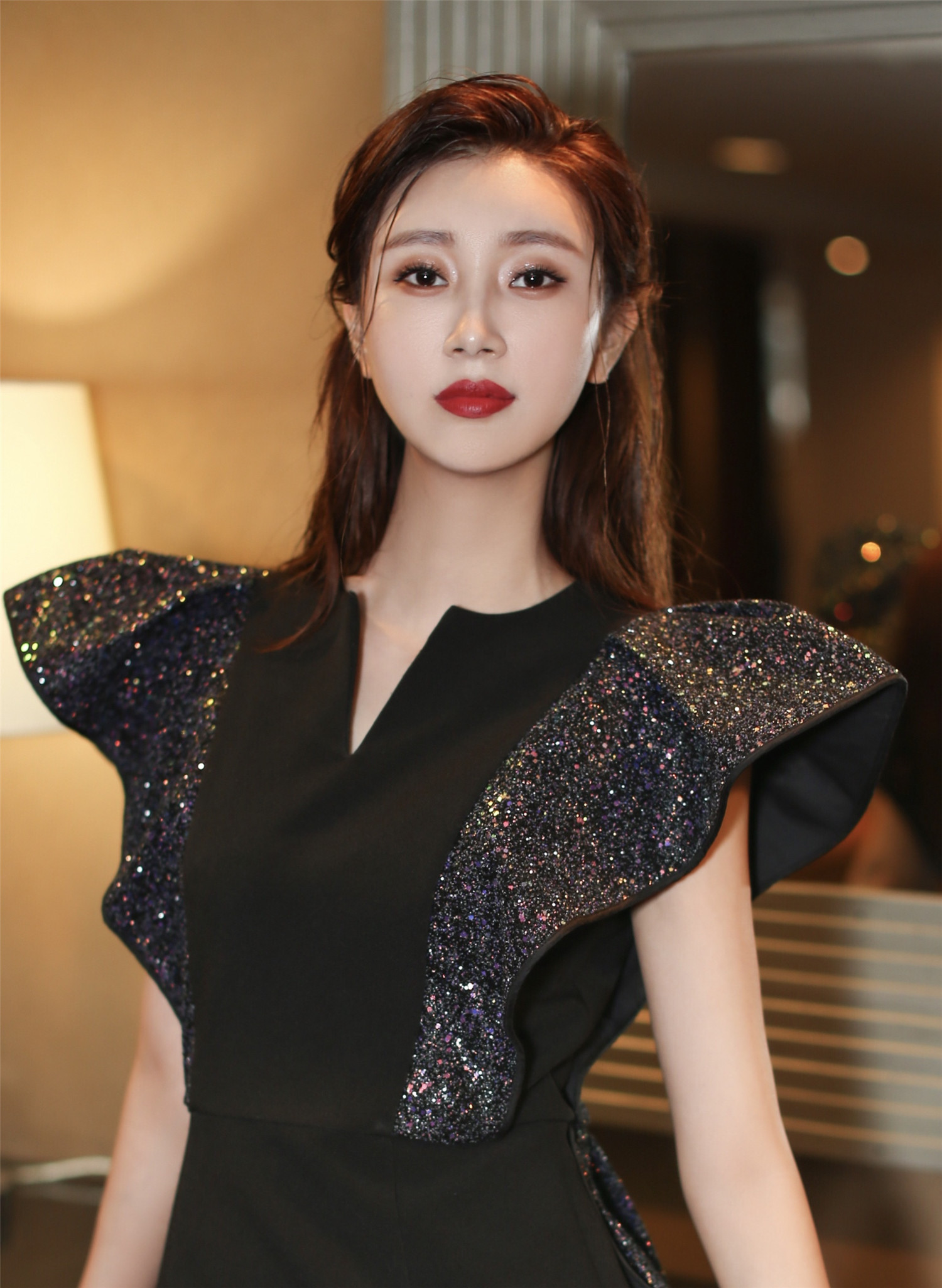 >楚月(原名陈楚月),1992年2月11日出生于安徽省淮南市,中国内地女演员