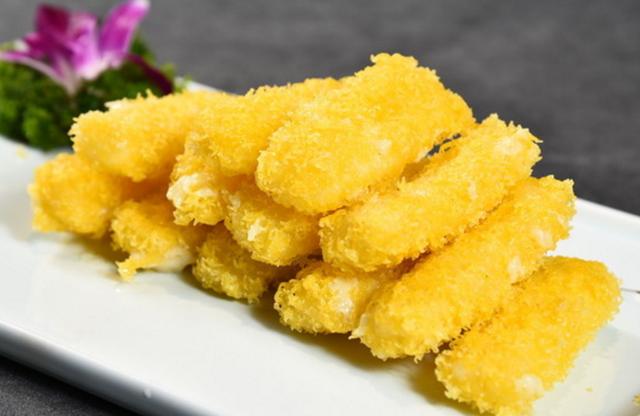  p>脆皮鲜奶,是一道特色小吃.