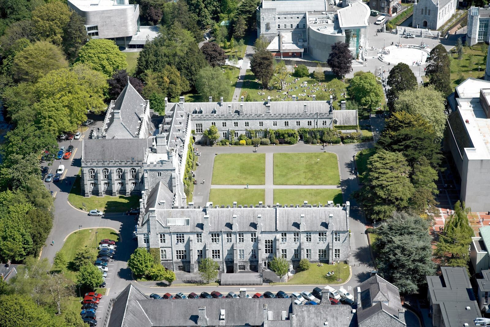  p>科克大学(university college cork,简称ucc),爱尔兰最顶尖的大学