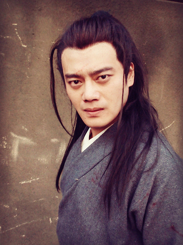  p>李丞峰,原名李峰,李锋,1982年10月12日出生于山东省济南市,中国