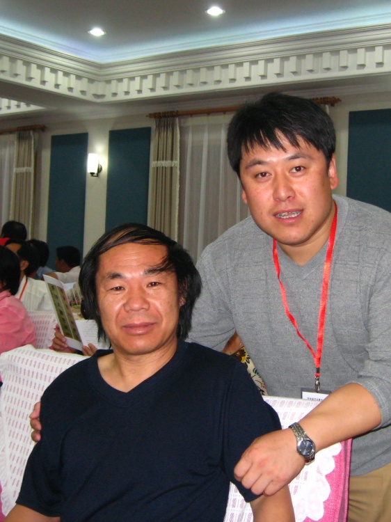  p data-id="gnf9mwkrq3">96年入冰清阁,随刘盛春习颜楷汉碑,又得