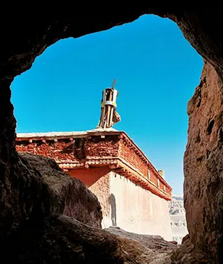 data-lemmaid="242417">西藏自治区 /a>阿里地区,地处 西藏自治区西部