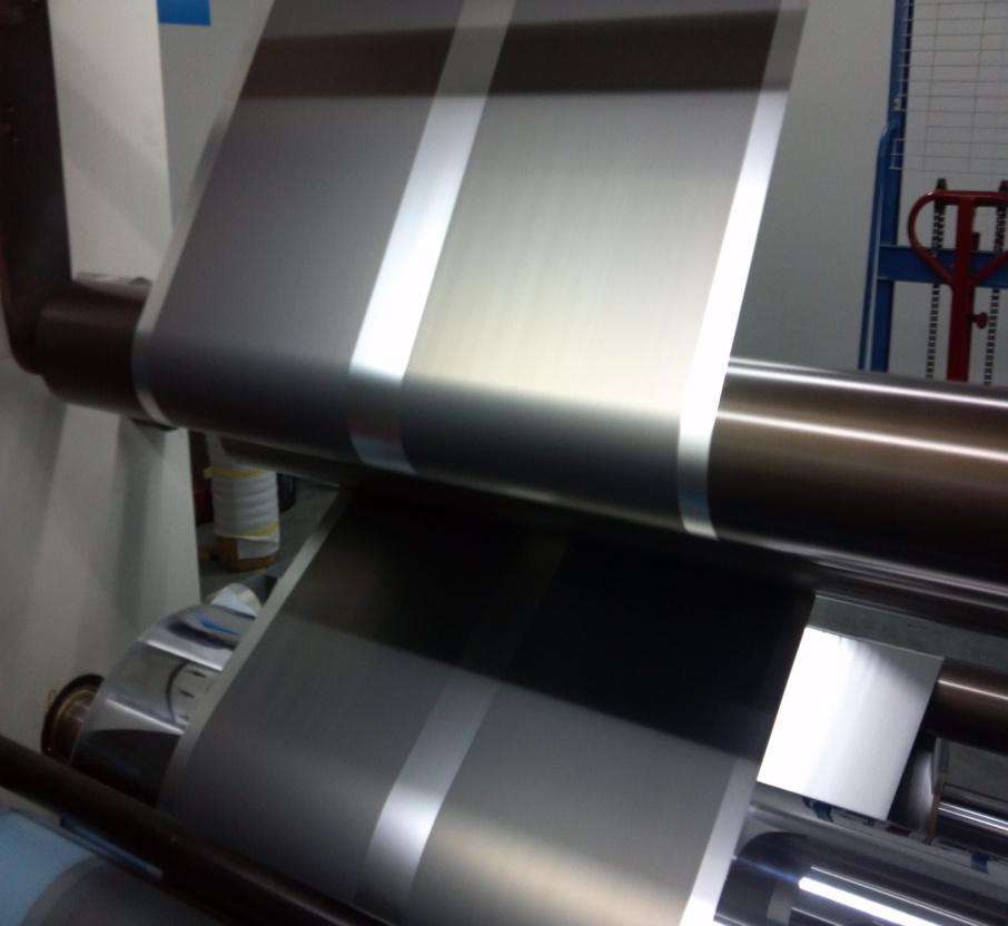  p>涂碳铝箔( a target="_blank" href="/item/导电涂层/9077739"