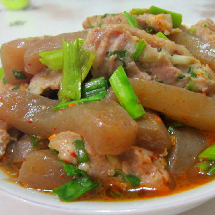  p>魔芋冻粉豆腐是一道以魔芋精粉,花生仁为主料,以白糖为辅料制作的