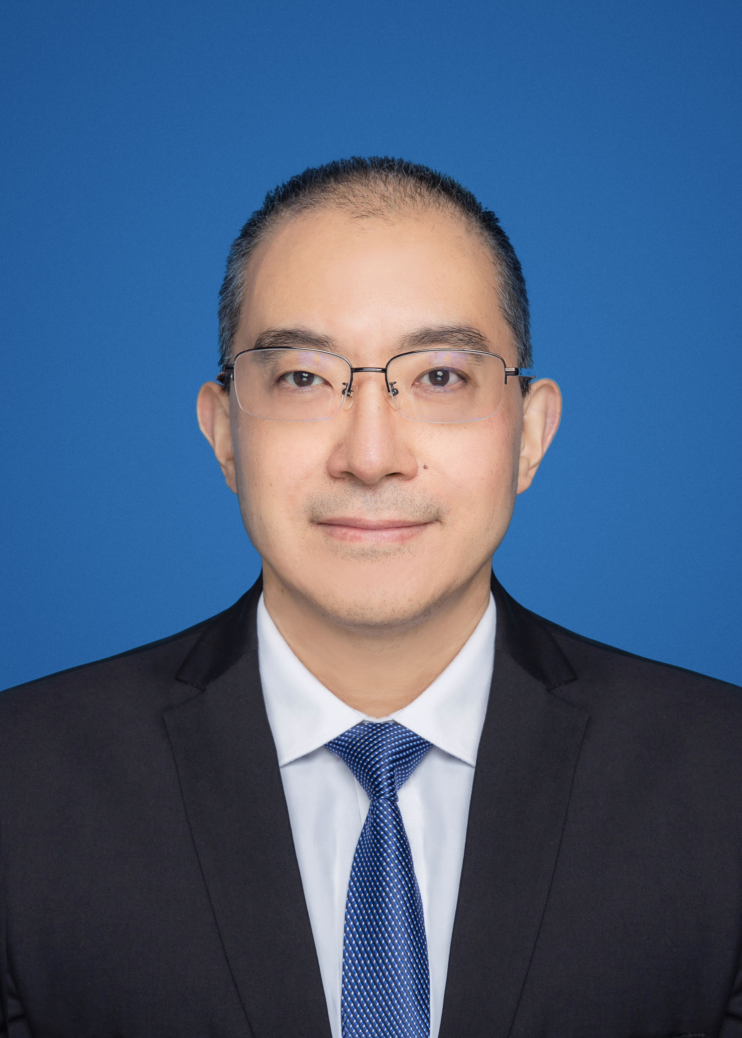 向东