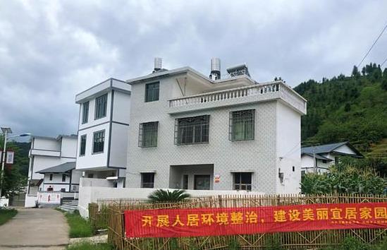 地处寻乌县城近郊,东与 a target="_blank" href="/item/吉潭镇
