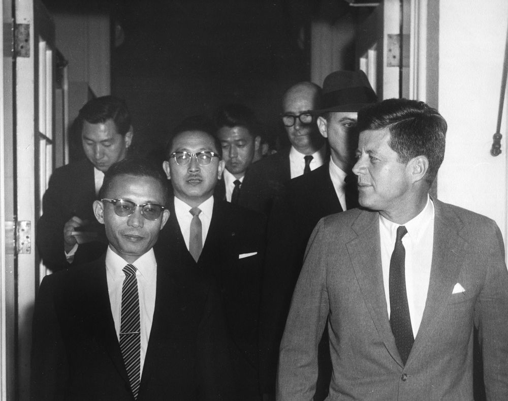  p>朴正熙(韩语:         ,英语:park chung-hee,1917年11月14日