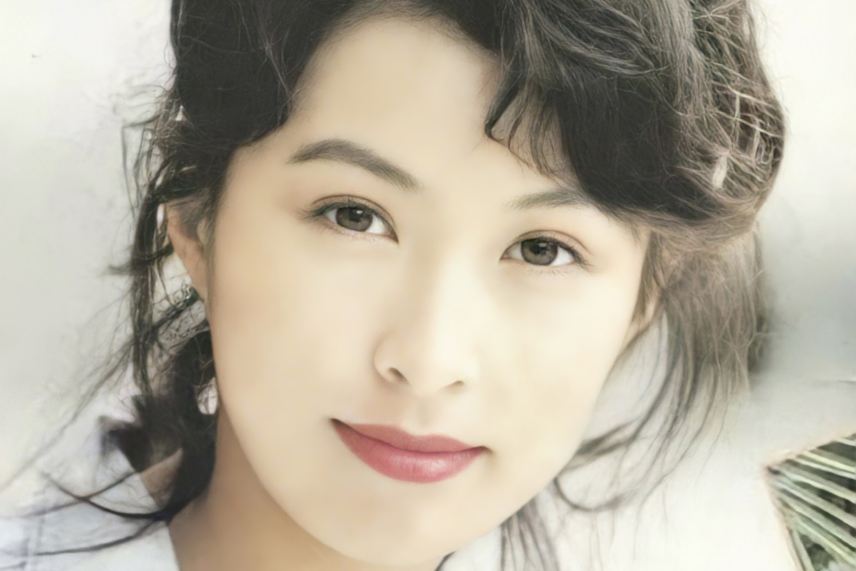  p>郭蔼明(amy),1967年9月26日出生于香港,中国影视女演员.