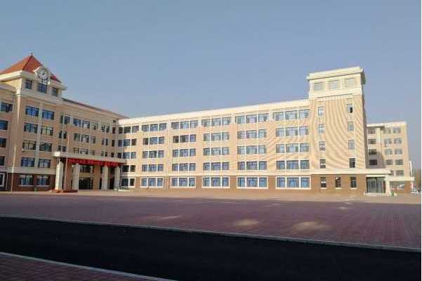 葫芦岛市世纪中学