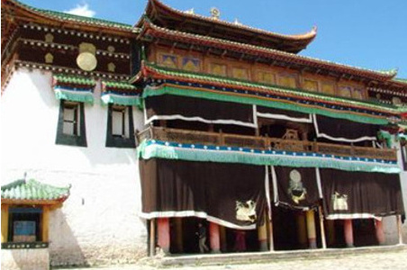 毛儿盖会议会址